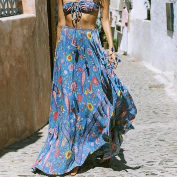 Dresses & Skirts - Paisley Ruffle Skirt